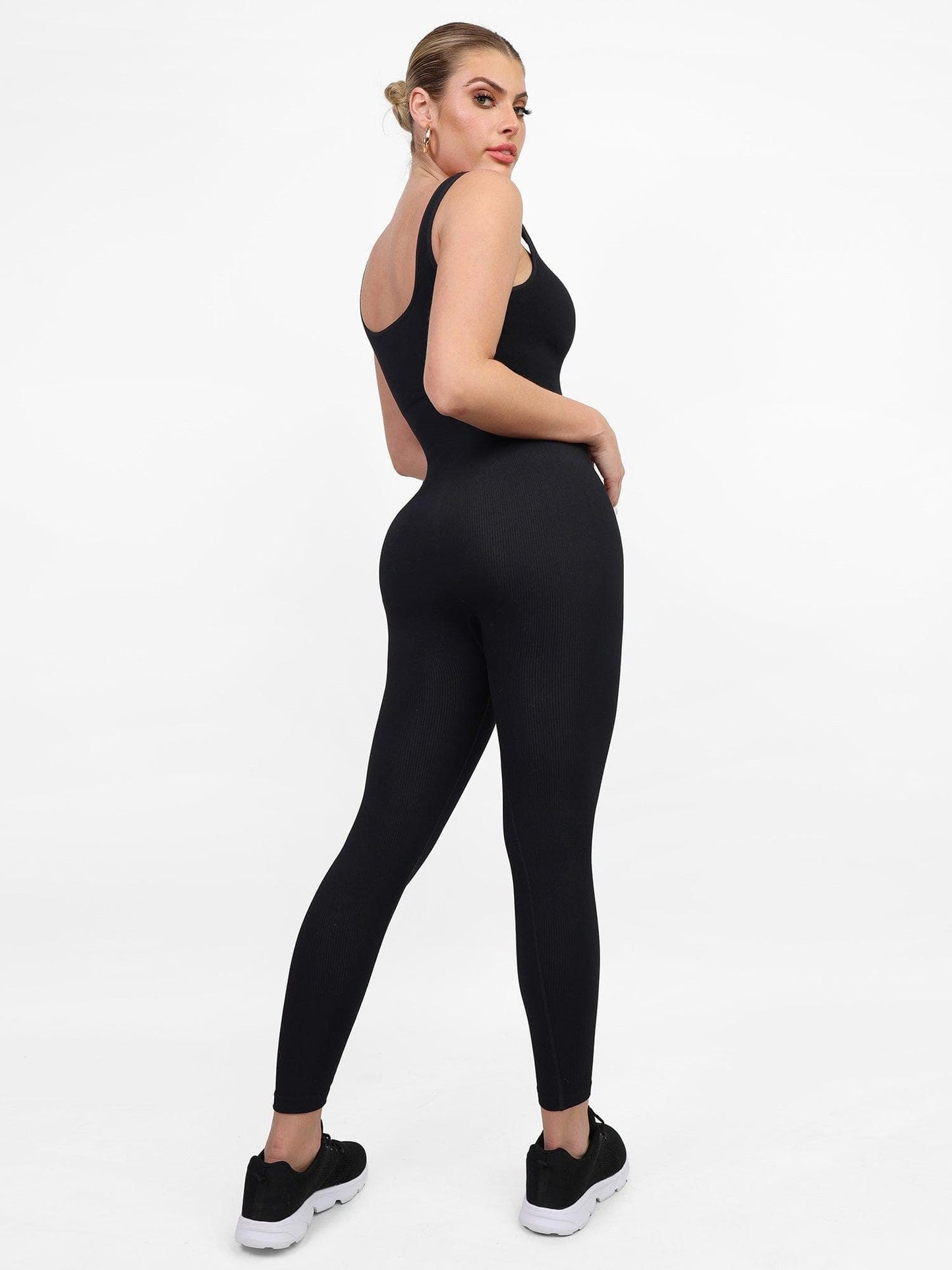 The Shapewear Coverall Sport Seamless Square Neck