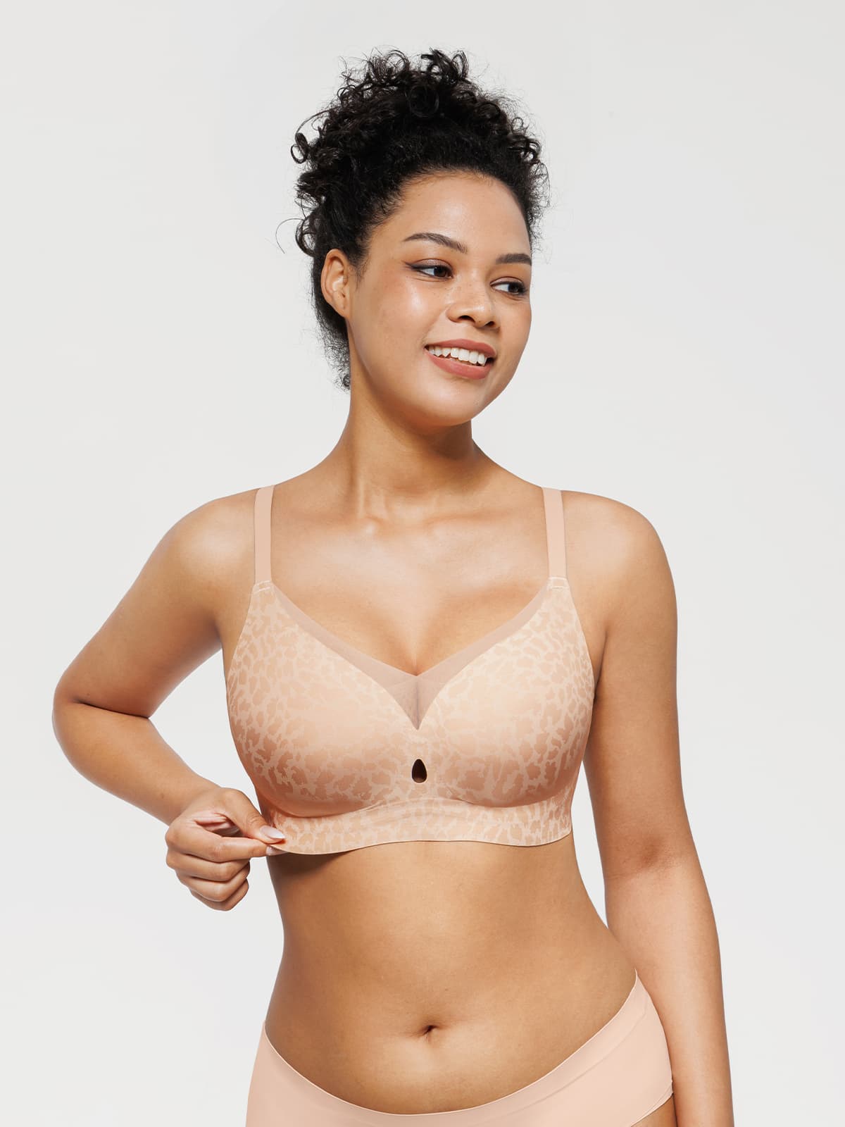 Seamless Breathable Contour Plunge Bra