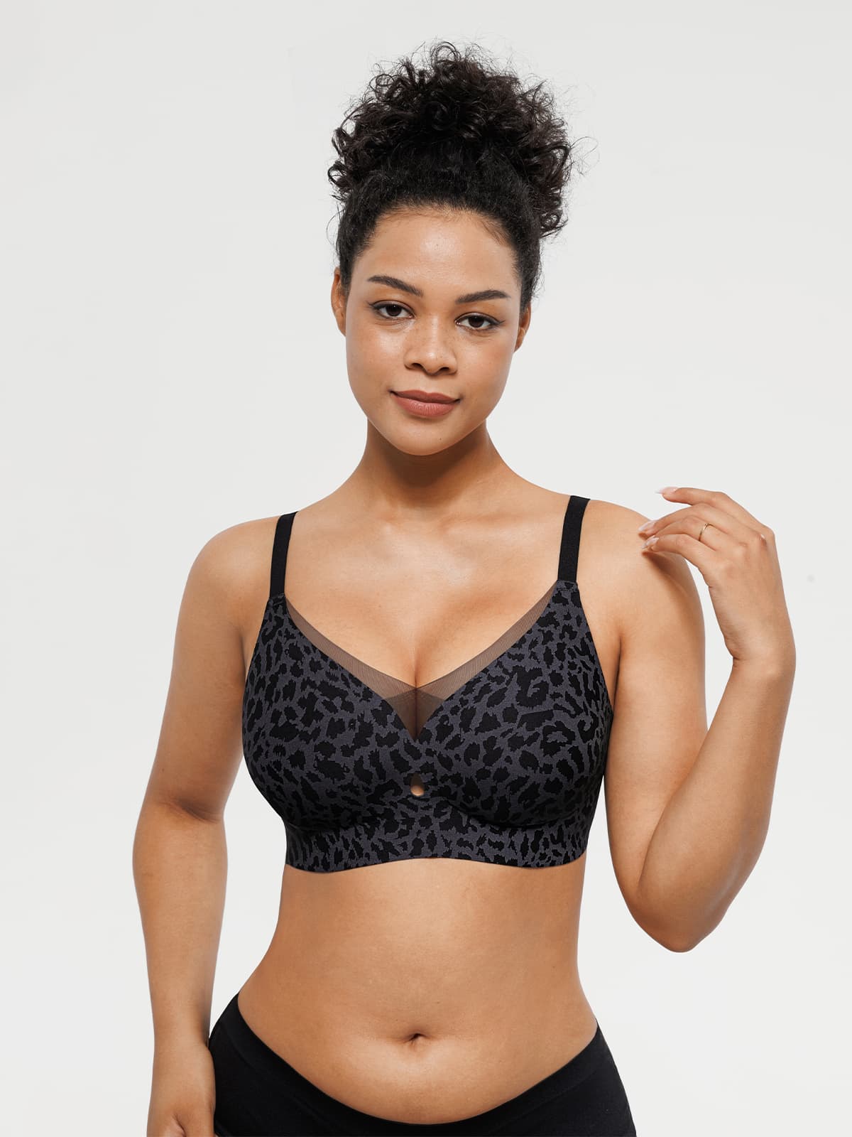 Seamless Breathable Contour Plunge Bra