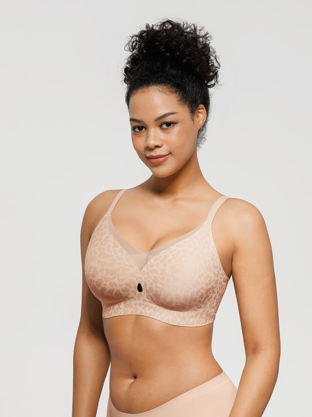 Seamless Breathable Contour Plunge Bra