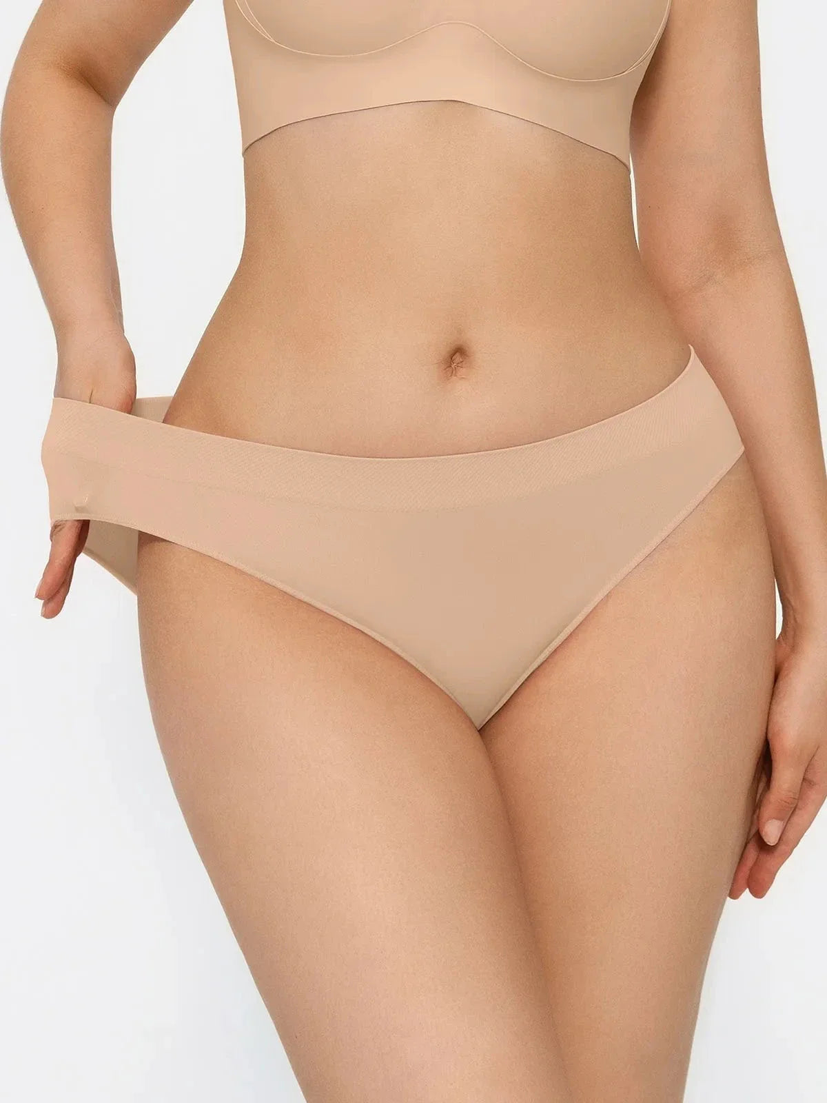 Seamless Solid Mid-Rise Brief